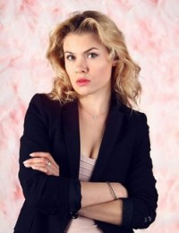 Анна Скиданова