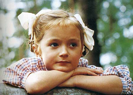 Надя Михалкова в детстве начала сниматься в фильмах своего звездного папы Никиты Михалкова