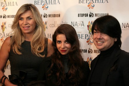 Валентин Юдашкин с женой Мариной и дочкой