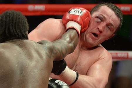 Боксер Денис Лебедев многократно получал травмы и гематомы на ринге