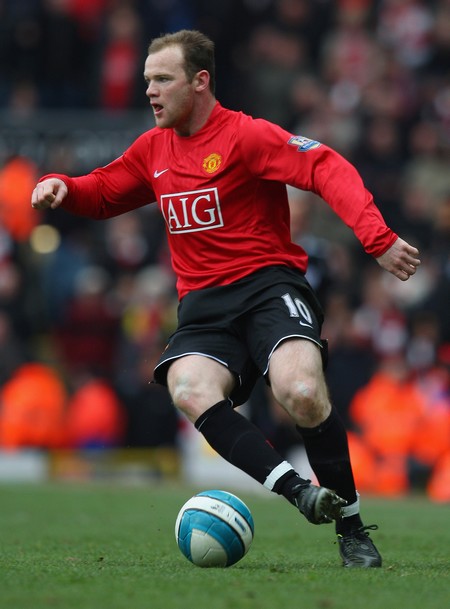 Уэйн Руни играл в «Манчестере» и «Челси»