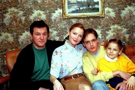 Лариса Вербицкая с мужем Александром Дудовым и детьми