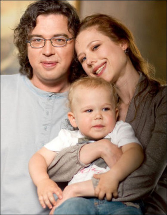 Певица Юта с мужем и ребенком