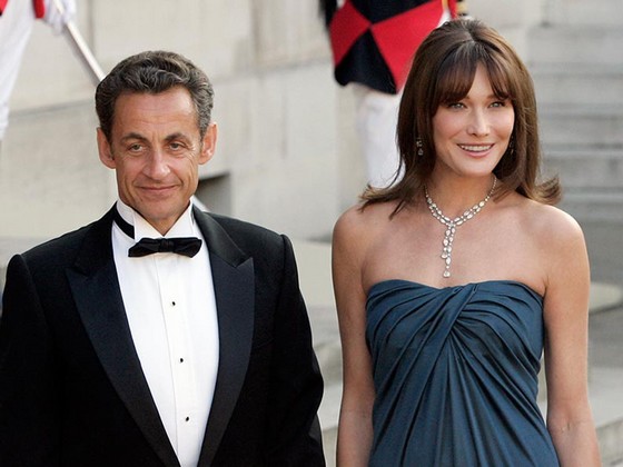 Николя Саркози с женой Карлой Бруни