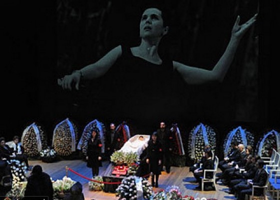 На похороны Галины Вишнеской собрались тысячи поклонников таланта певицы