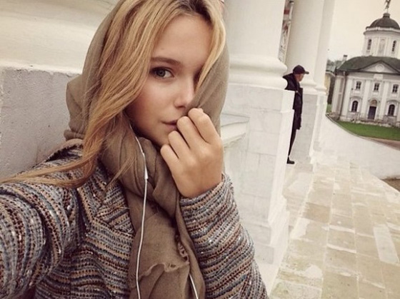 Стефания Маликова выкладывает свои фото в instagram